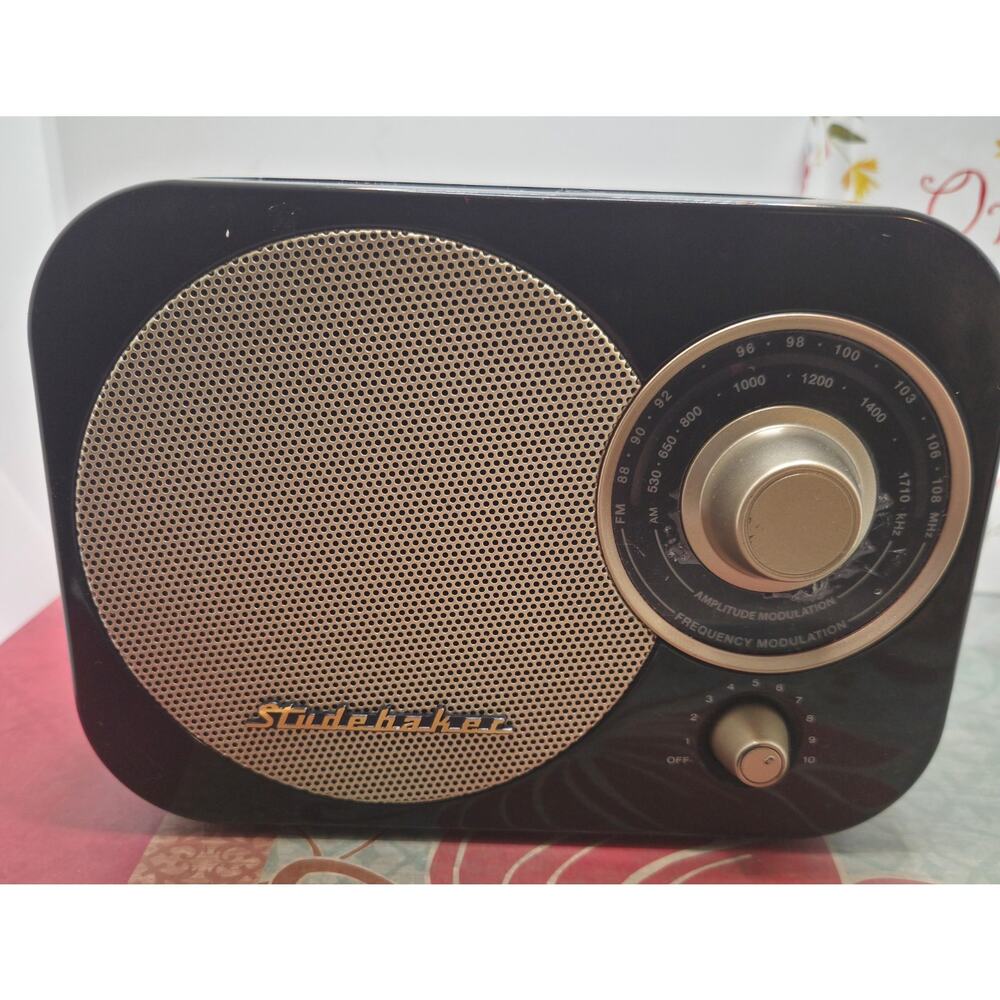 New Studebaker SB2000 Retro Portable AM/FM Radio Speaker Aux Input Brown 6.5x5.5